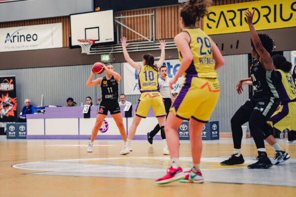 Veilchen Vs. Luchse 9 Veilchen Vs. Luchse 9