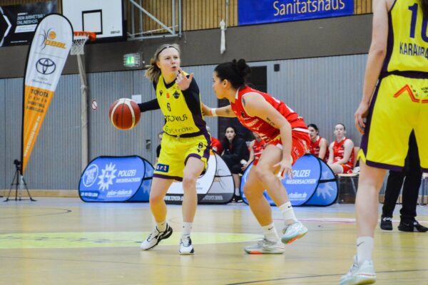 Toyota 1. DBBL, Hauptrunde, 15. Spieltag, Medical Instinct Veilchen BG74 Vs.GiroLive Panthers Osnabrueck 2024-01-14 medical instinct Veilchen BG74 vs. GiroLive Panthers Osnabrueck