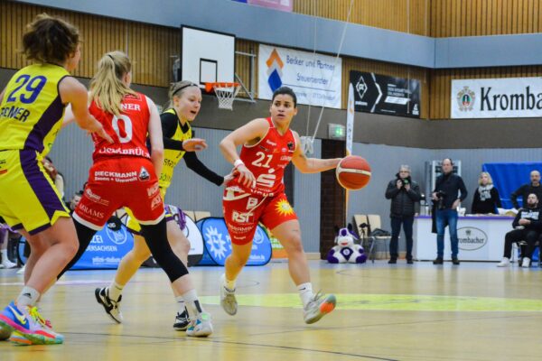 Toyota 1. DBBL, Hauptrunde, 15. Spieltag, Medical Instinct Veilchen BG74 Vs.GiroLive Panthers Osnabrueck 2024-01-14 medical instinct Veilchen BG74 vs. GiroLive Panthers Osnabrueck