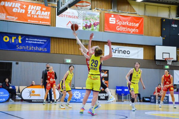 Toyota 1. DBBL, Hauptrunde, 15. Spieltag, Medical Instinct Veilchen BG74 Vs.GiroLive Panthers Osnabrueck 2024-01-14 medical instinct Veilchen BG74 vs. GiroLive Panthers Osnabrueck