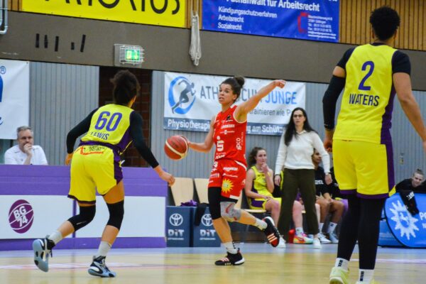 Toyota 1. DBBL, Hauptrunde, 15. Spieltag, Medical Instinct Veilchen BG74 Vs.GiroLive Panthers Osnabrueck 2024-01-14 medical instinct Veilchen BG74 vs. GiroLive Panthers Osnabrueck